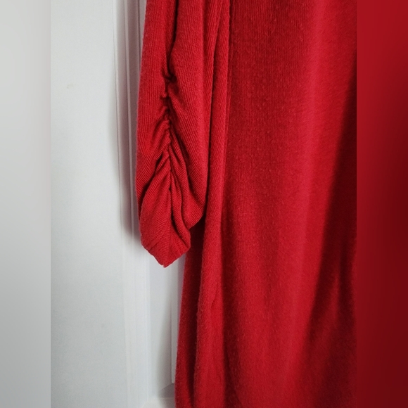 Item #:22 Red MOD cardigan - Picture 4 of 5